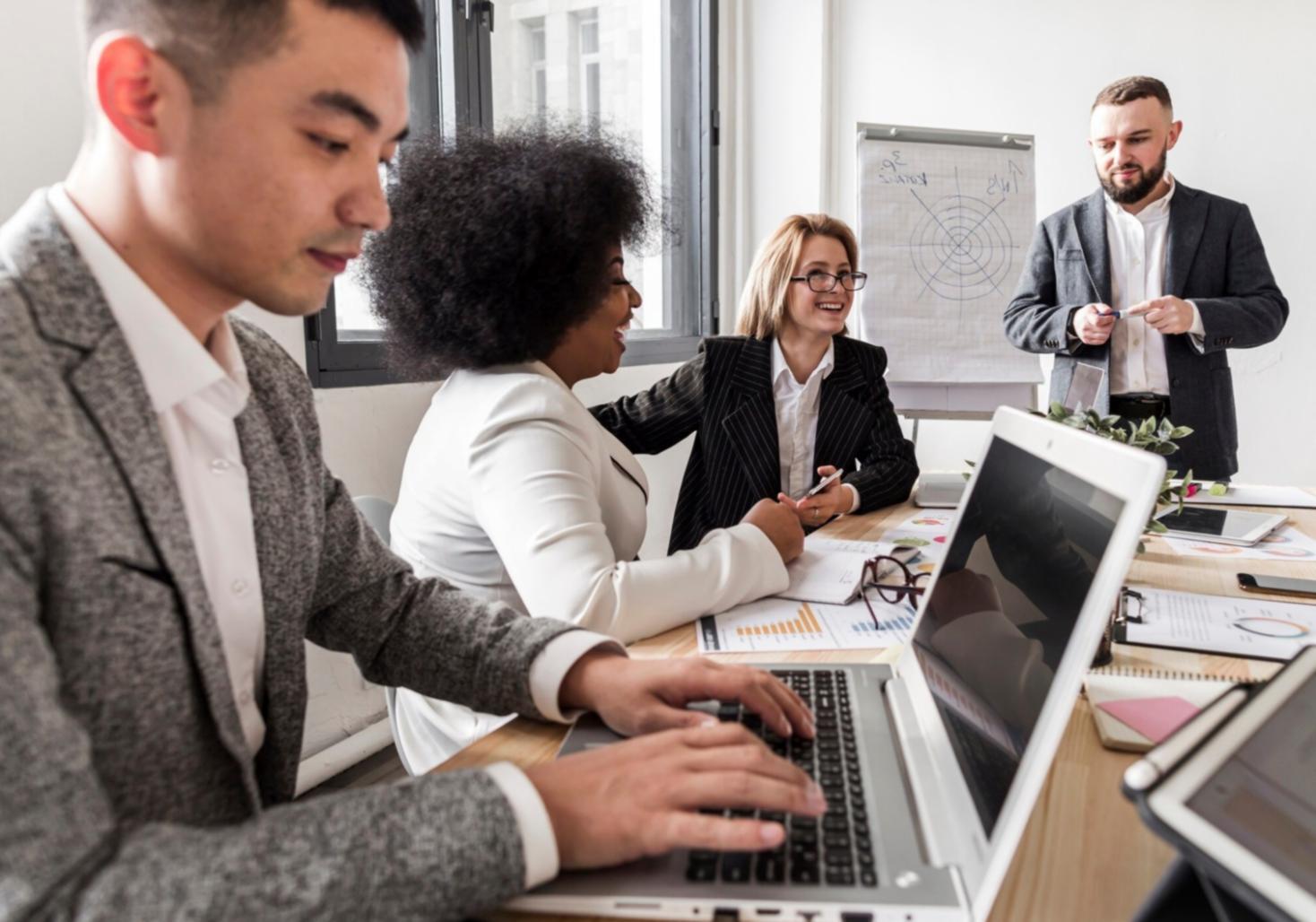 Процесс анализа финансовых данных